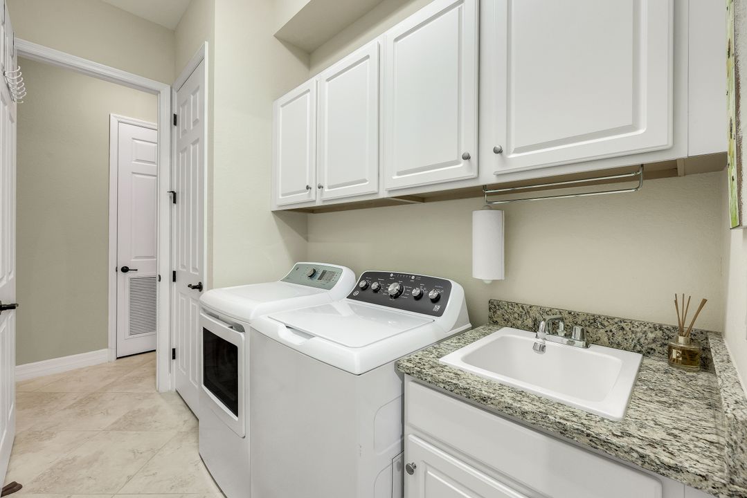 28112 Kerry Ct, Bonita Springs, FL 34135