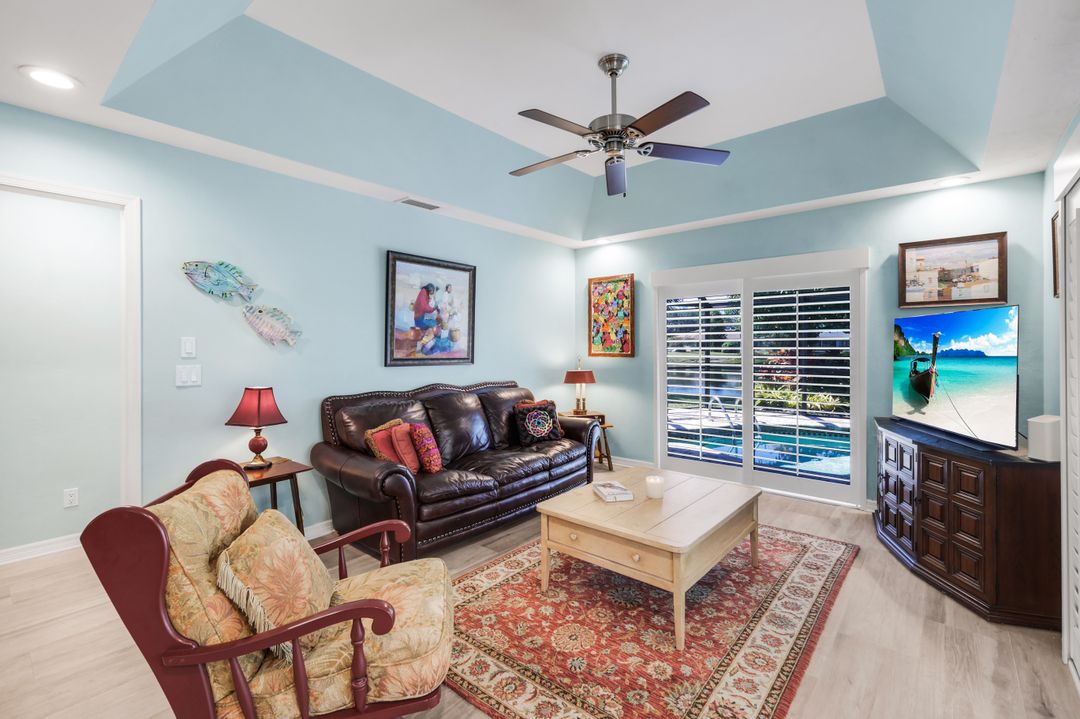 9632 Campbell Cir, Naples, FL 34109