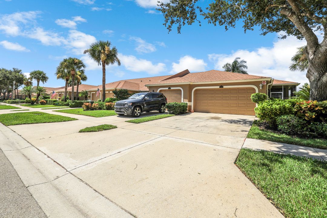 1725 Morning Sun Ln, Naples, FL 34119