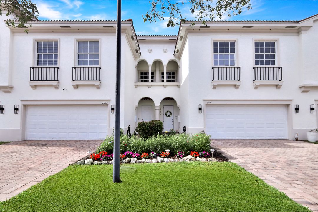 7009 Romana Way, Naples, FL 34119