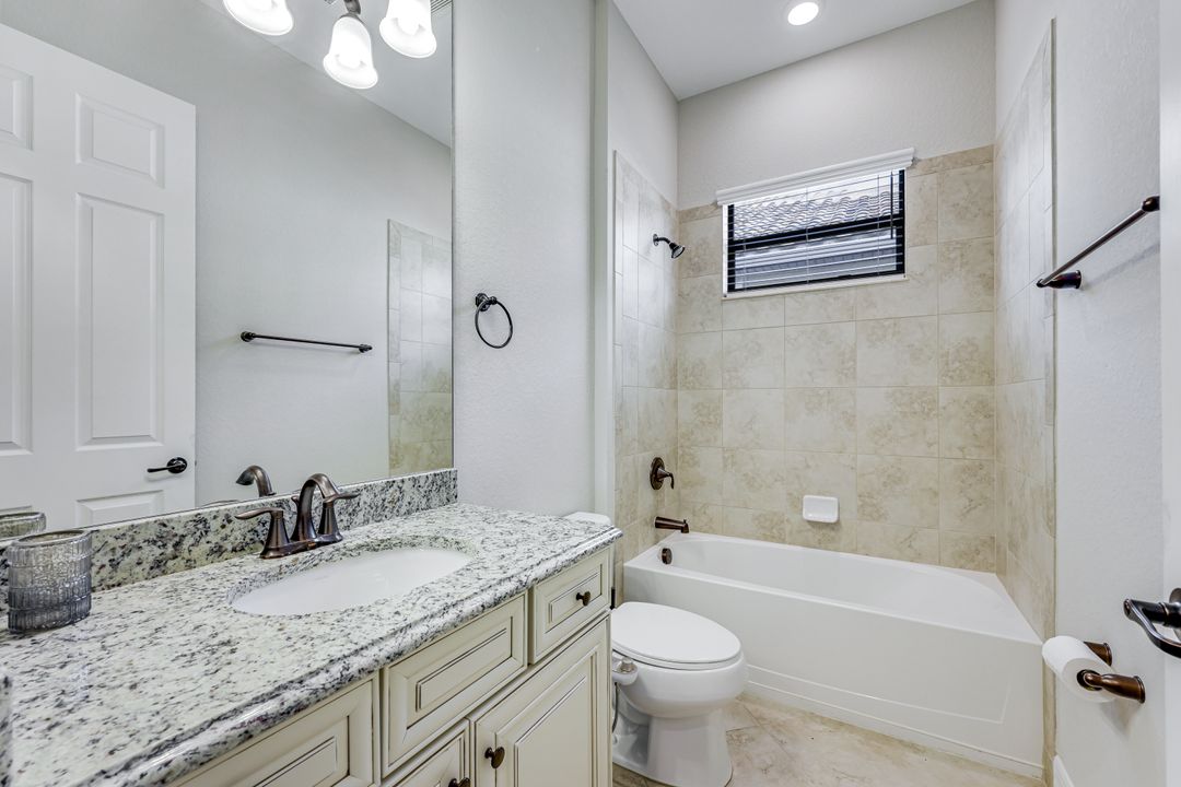 12840 Kinross Ln, Naples, FL 34120