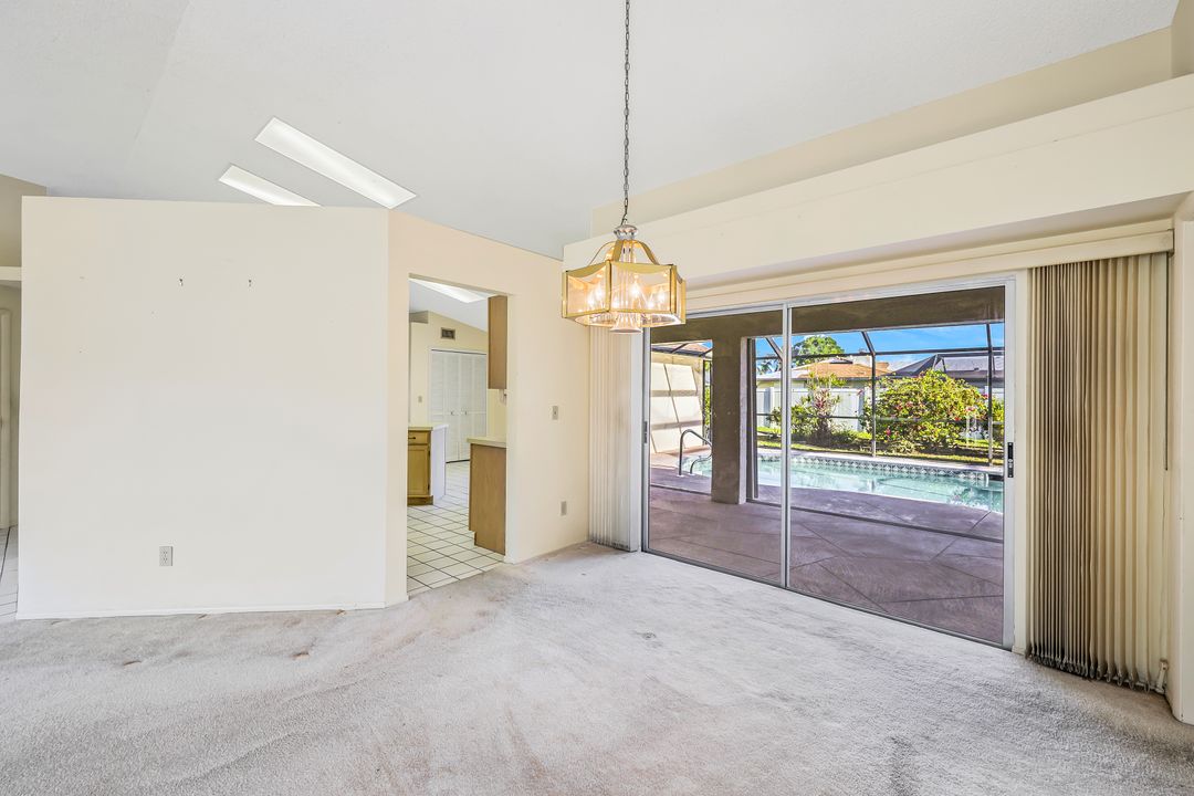 527 SE 37th St, Cape Coral, FL 33904