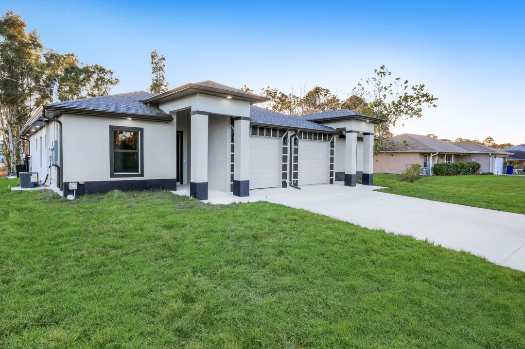 4805-4807 29th St SW, Lehigh Acres, FL 33973