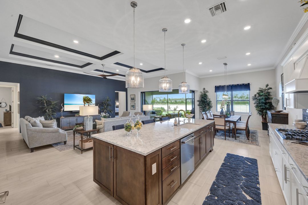 19184 Aqua Shore Dr, Fort Myers, FL 33913