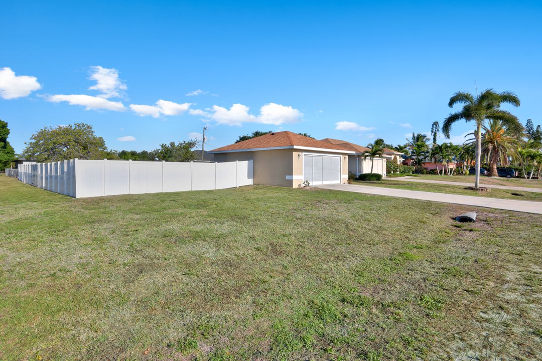 2217 NE 1st Pl, Cape Coral, FL 33909