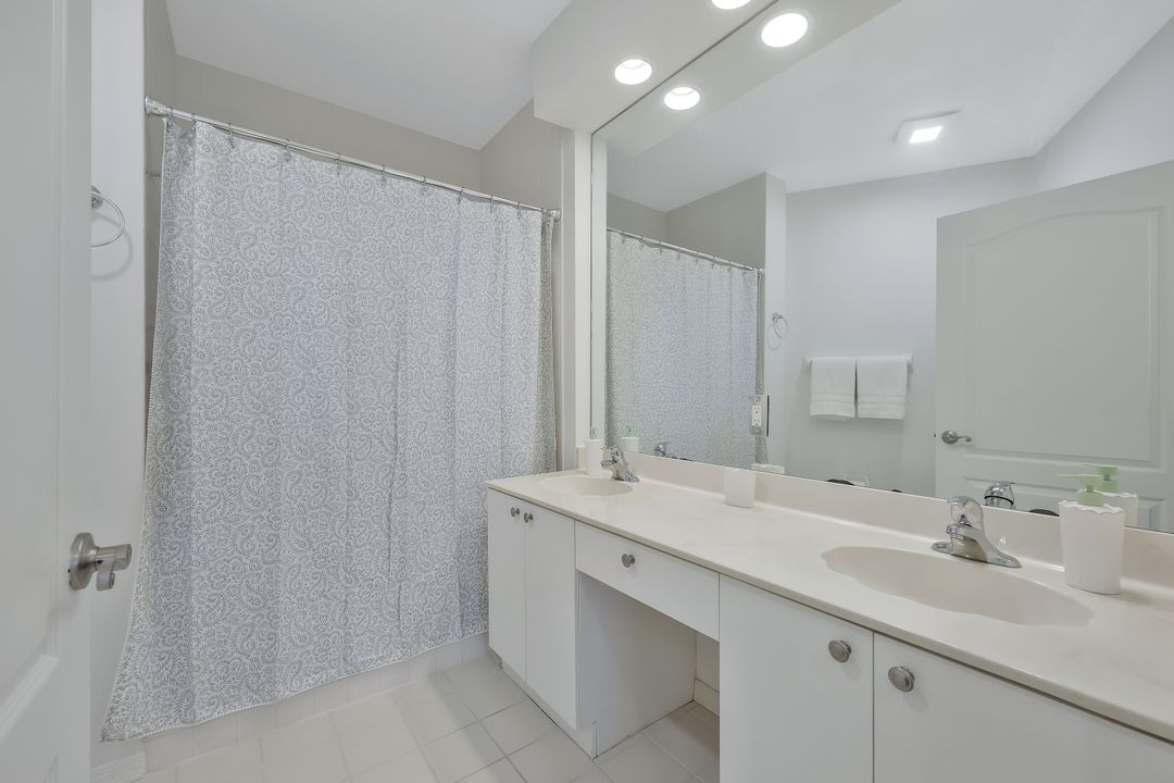 8380 Excalibur Cir #H3, Naples, FL 34108