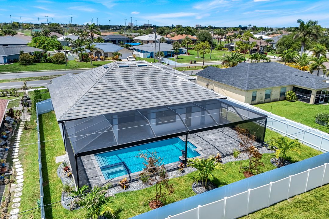 405 Mohawk Pkwy, Cape Coral, FL 33914