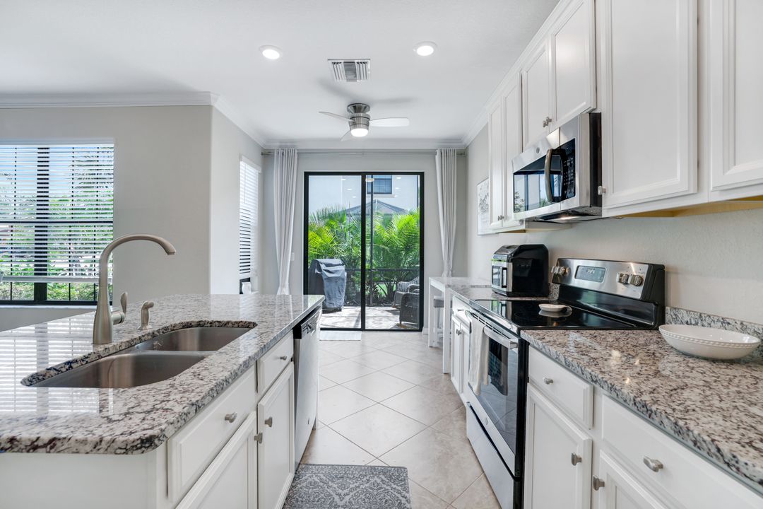 1141 Antaras Ct N, Naples, FL 34113