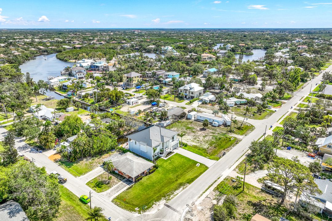 4470 Tarpon Ave, Bonita Springs, FL 34134