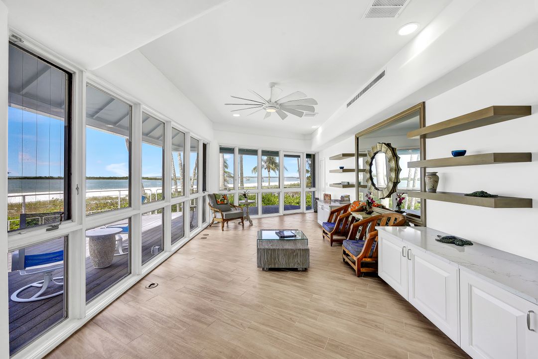 336 Seabreeze Dr, Marco Island, FL 34145