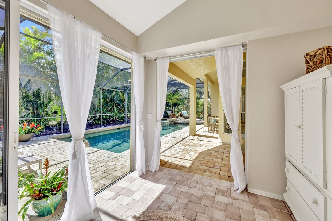 3771 Lakemont Dr, Bonita Springs, FL 34134