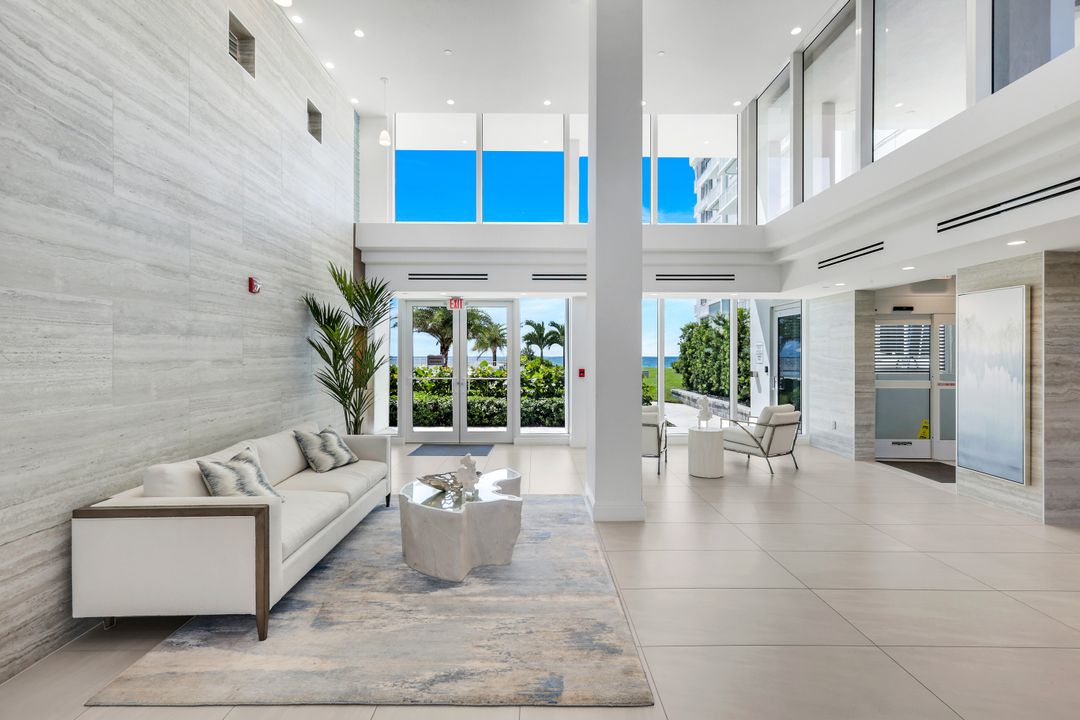 3443 Gulf Shore Blvd N #313, Naples, FL 34103