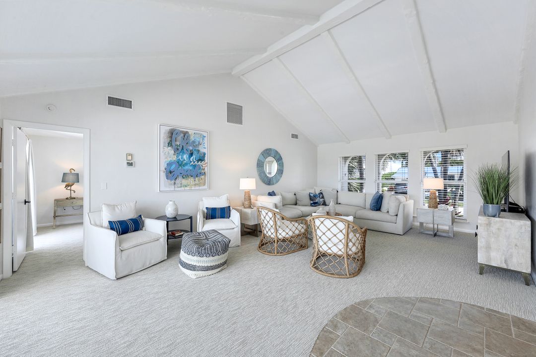 819 Perrine Ct, Marco Island, FL 34145