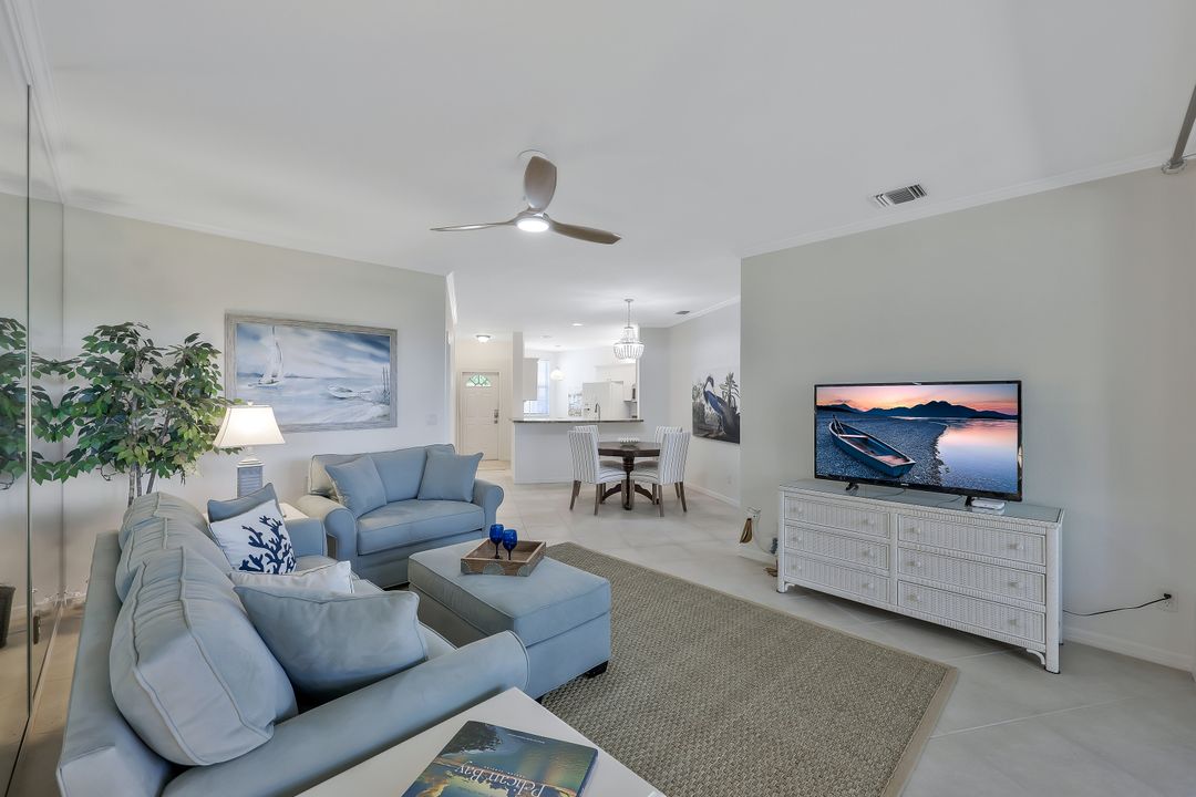 8380 Excalibur Cir #H3, Naples, FL 34108