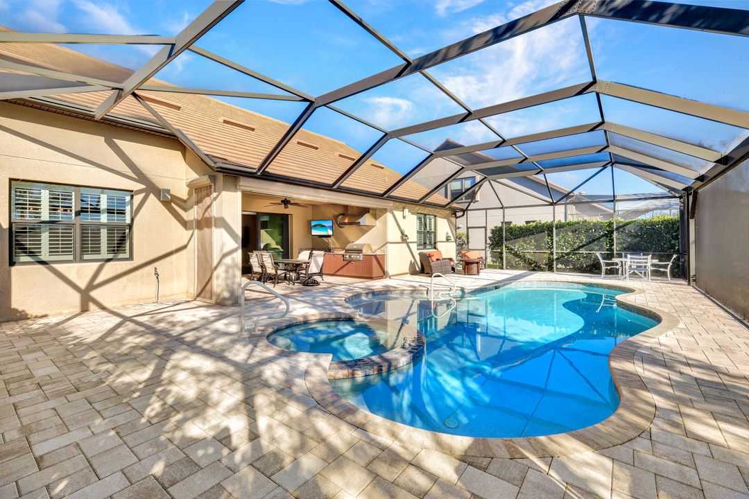 11807 Dixon Dr, Fort Myers, FL 33913