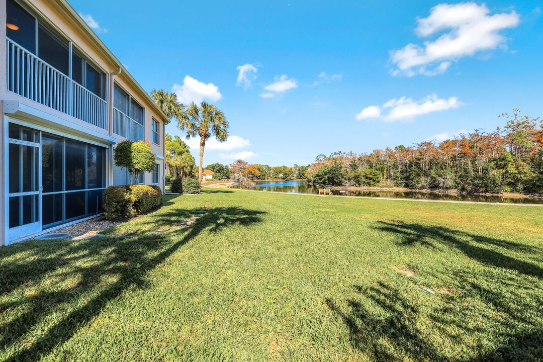 524 Lake Louise Cir #504, Naples, FL 34110