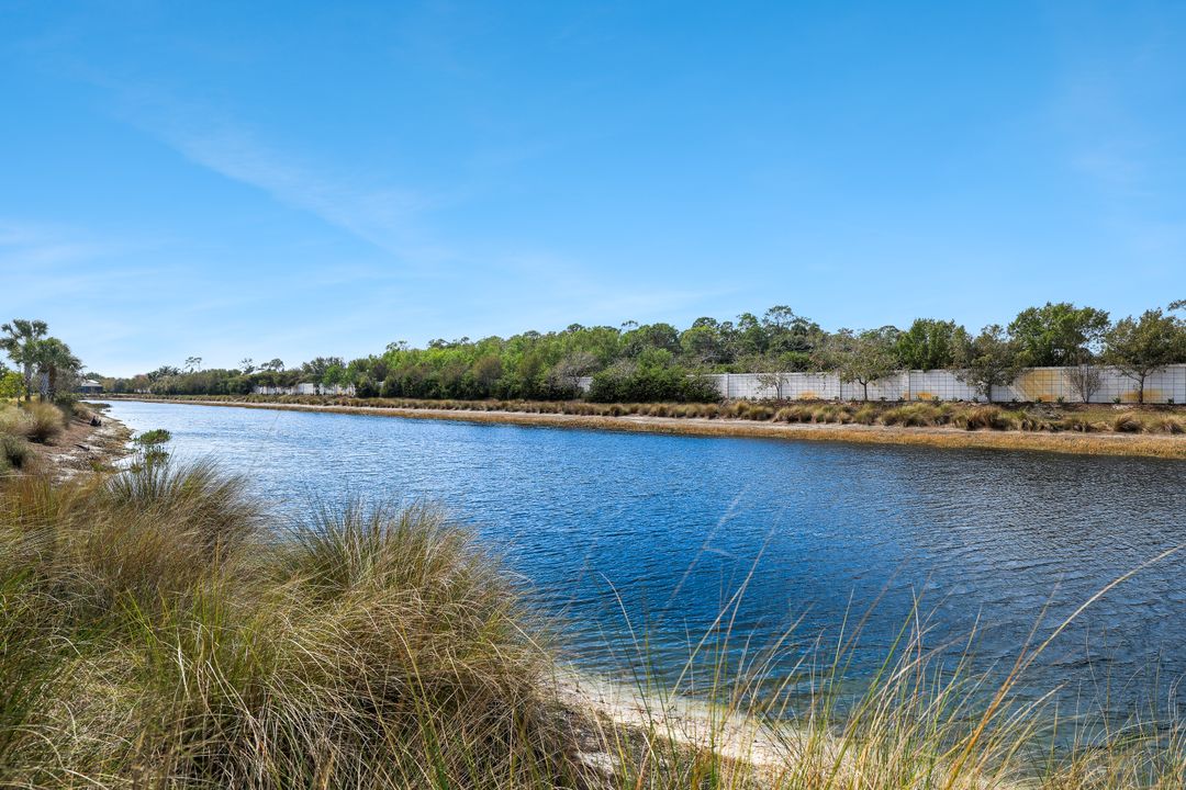 5811 Haiti Dr, Naples, FL 34113