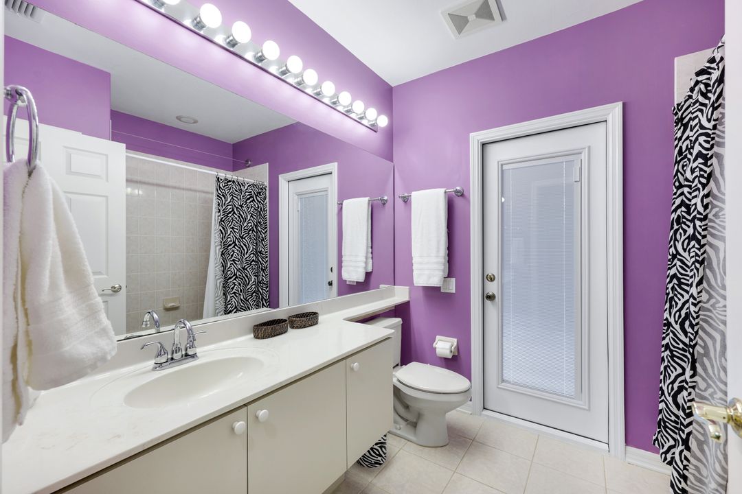 661 27th St NW, Naples, FL 34120