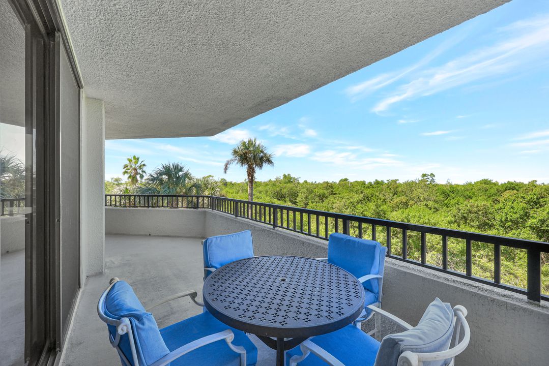 6001 Pelican Bay Blvd #202, Naples, FL 34108