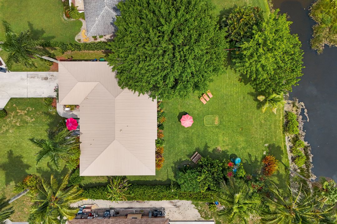 391 Torrey Pines Point, Naples, FL 34113