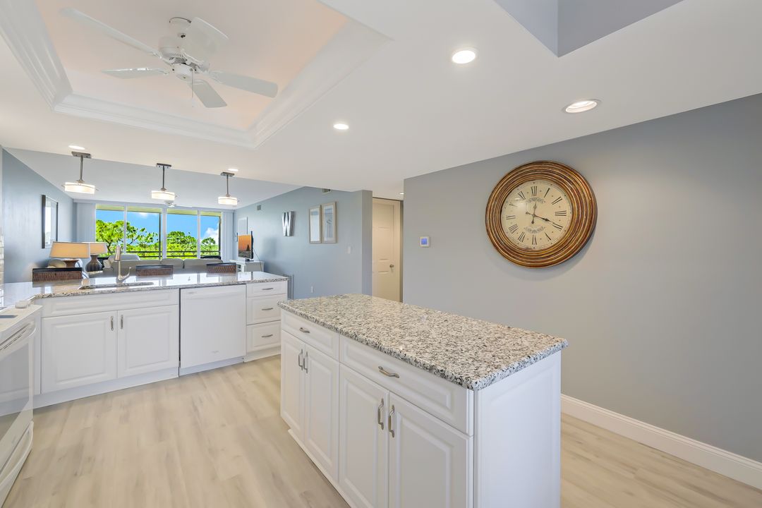 15161 Cedarwood Ln #503, Naples, FL 34110