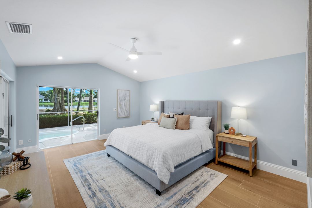 12888 Valewood Dr, Naples, FL 34119