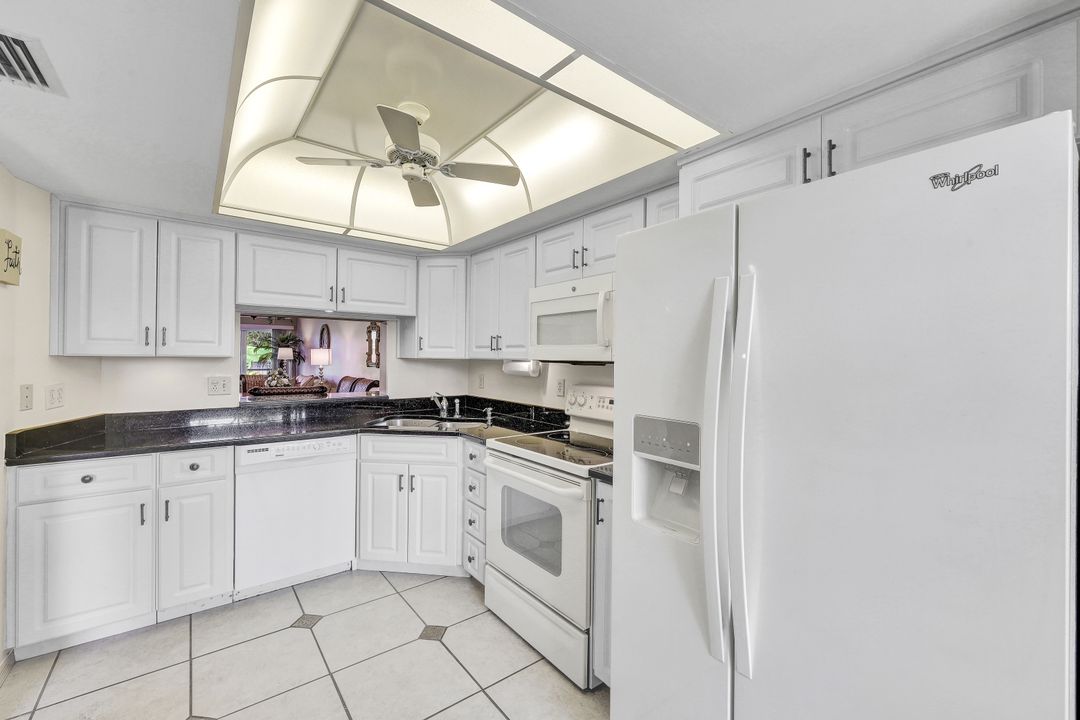 601 Augusta Blvd #2, Naples, FL 34113