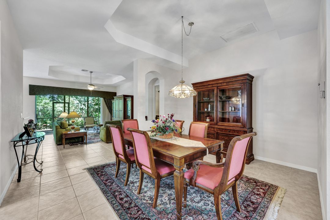 818 Grafton Ct, Naples, FL 34104