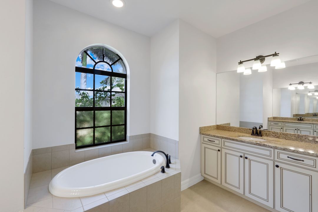 4346 SW 25th Ave, Cape Coral, FL 33914