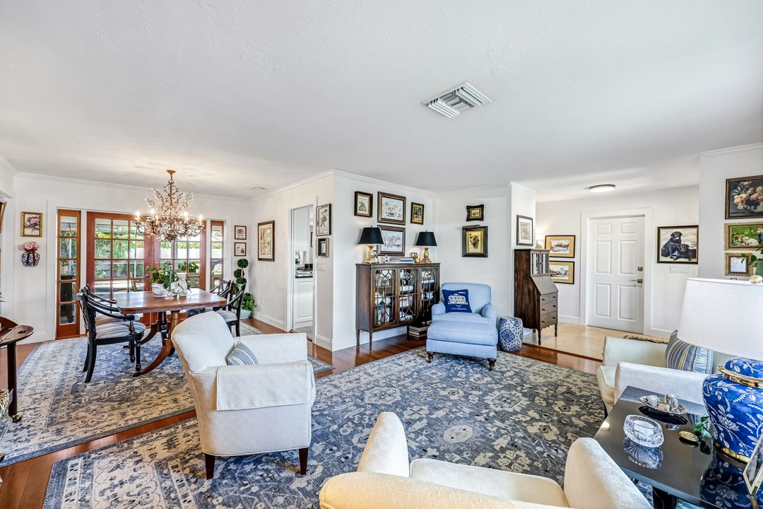 87 Burning Tree Dr, Naples, FL 34105