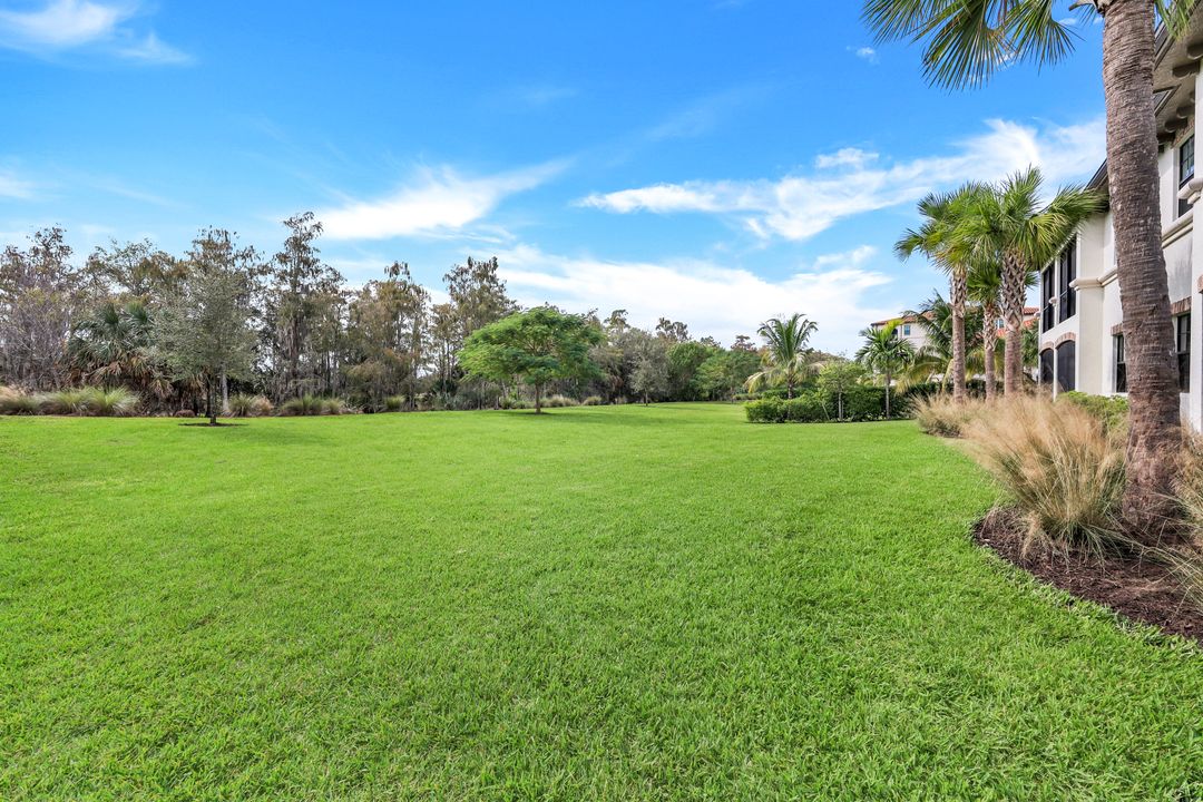 16348 Viansa Wy, Naples, FL 34110
