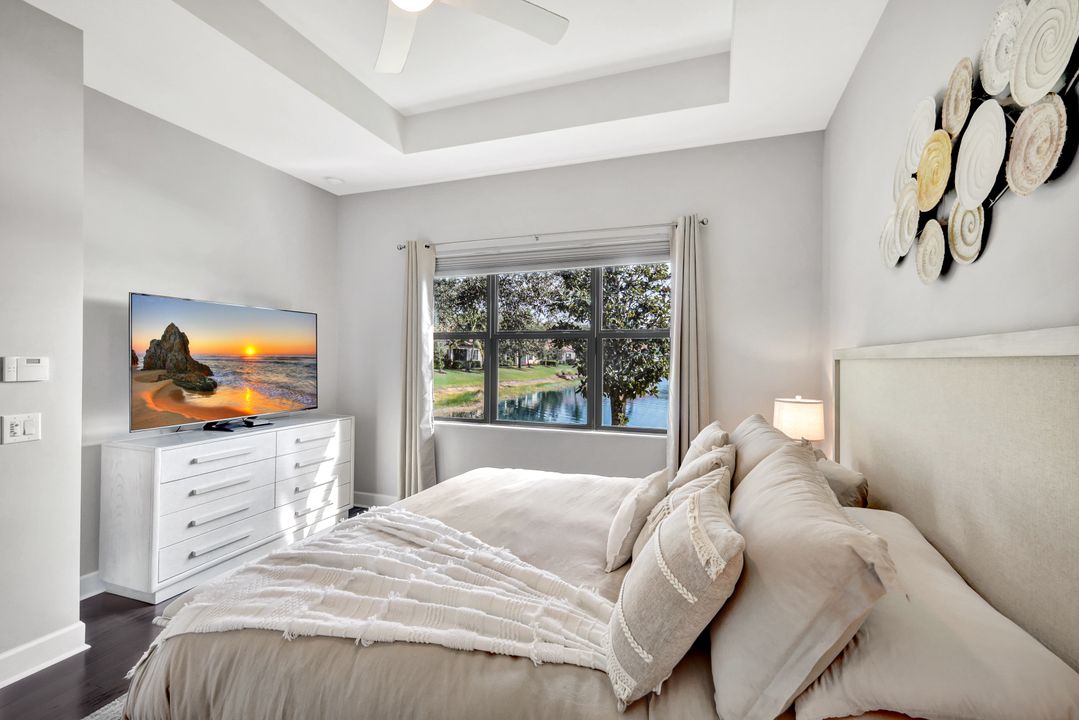 9492 Isla Bella Cir, Bonita Springs, FL 34135