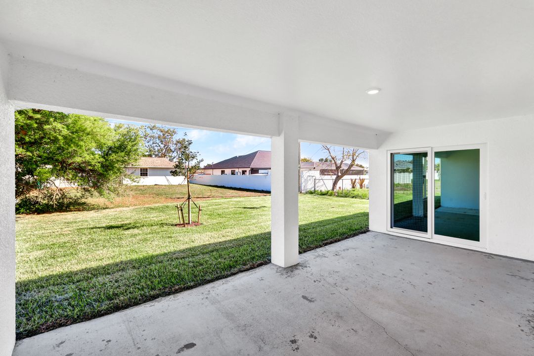 1205 NE 12th St, Cape Coral, FL 33909