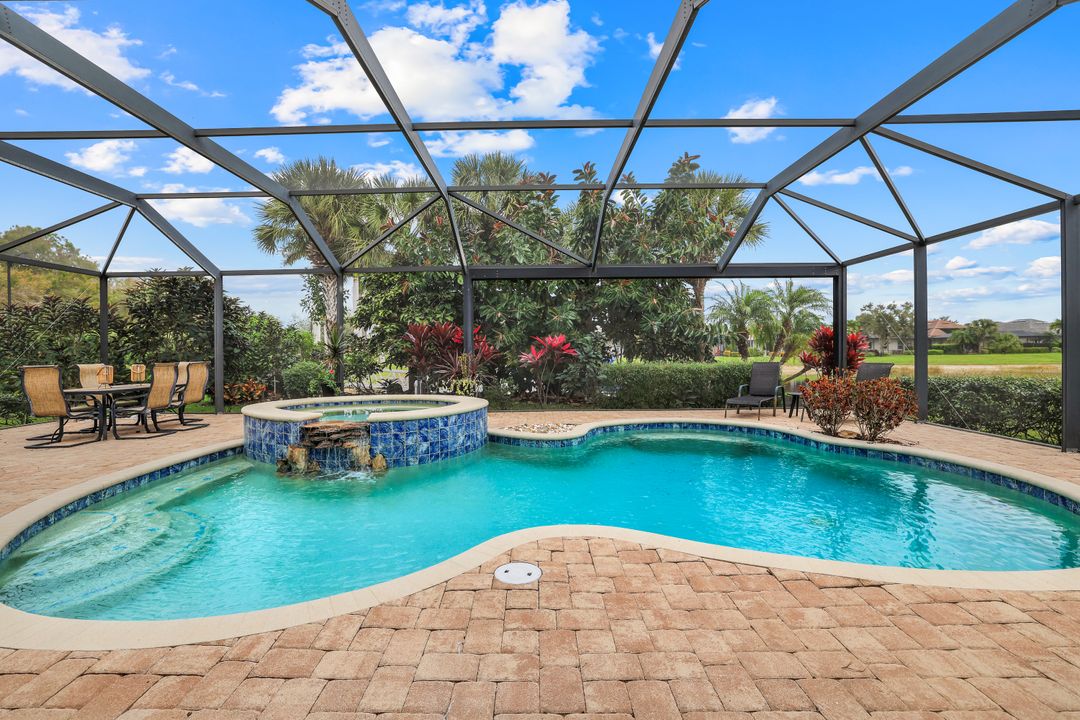 9383 Copper Rock Ct, Naples, FL 34120