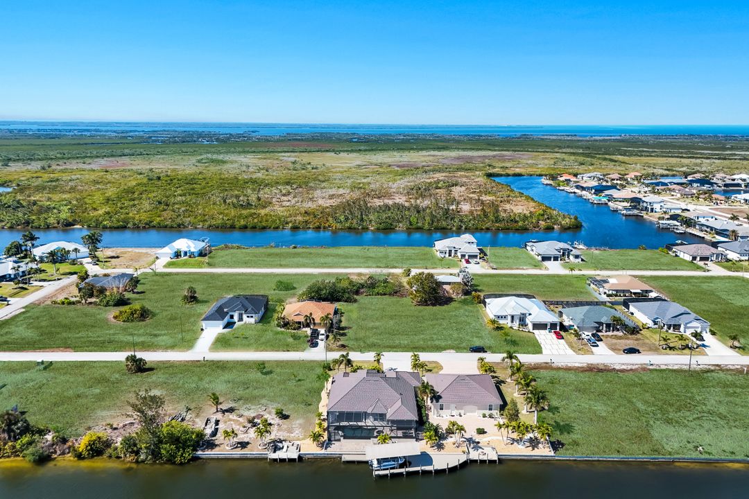 1503 NW 41st Pl, Cape Coral, FL 33993