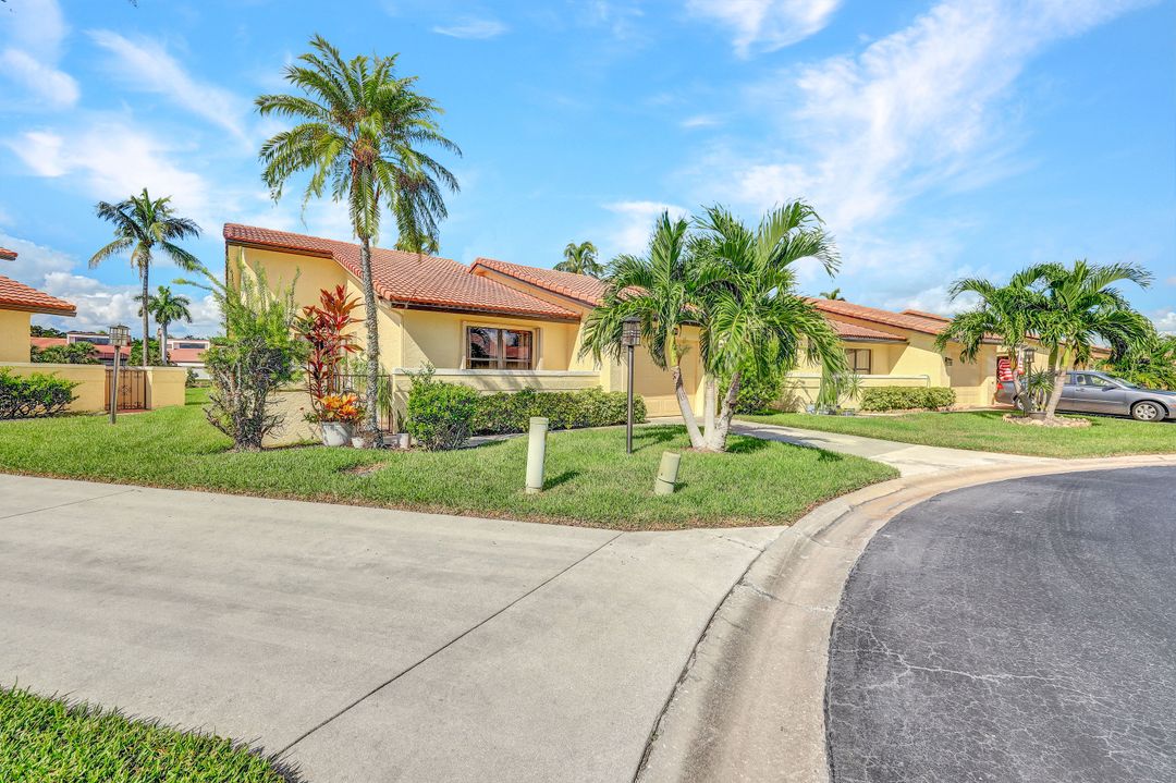 5424 Ashton Cir, Fort Myers, FL 33907
