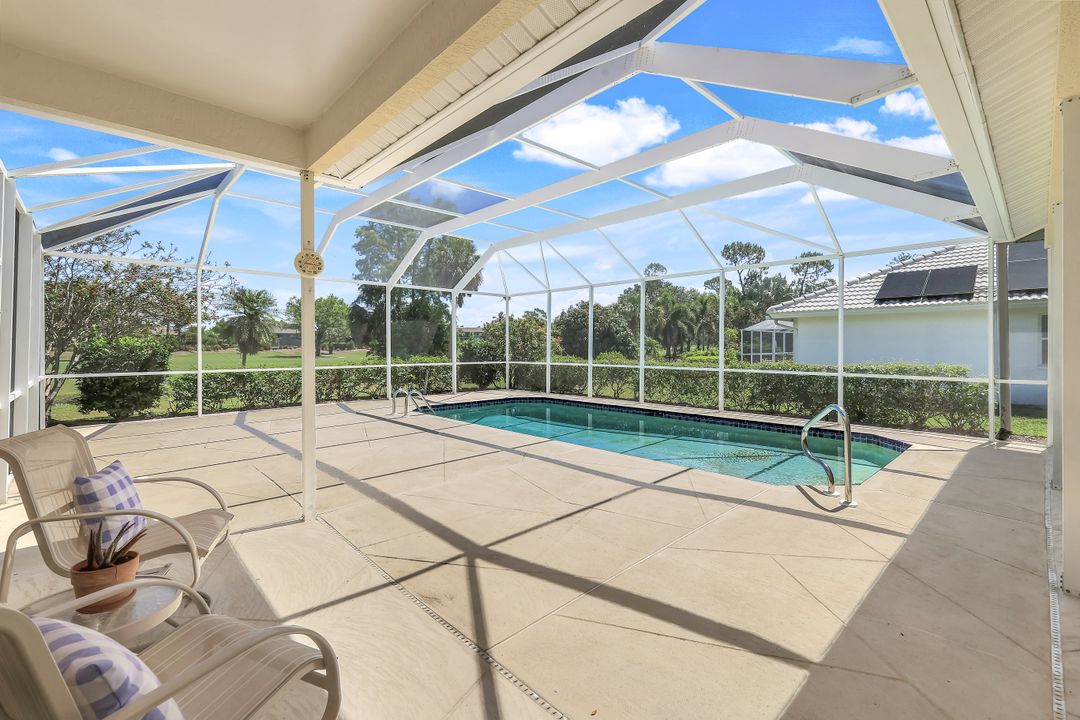 190 Palmetto Dunes Cir, Naples, FL 34113