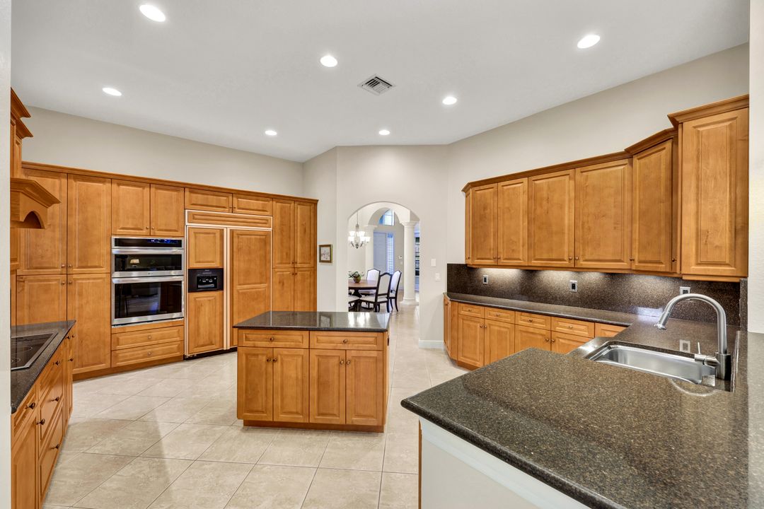 10205 Avonleigh Dr, Bonita Springs, FL 34135