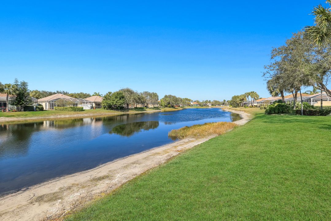 3025 Futuna Ln, Naples, FL 34119