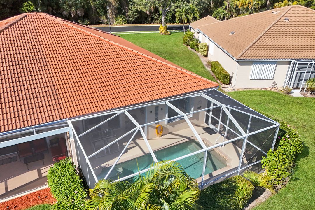 7755 Berkshire Pines Dr, Naples, FL 34104