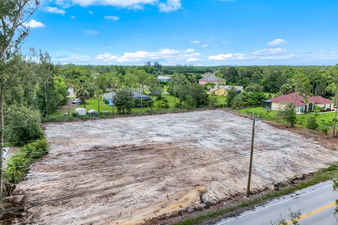 10451 Shangrila Rd, Bonita Springs, FL 34135
