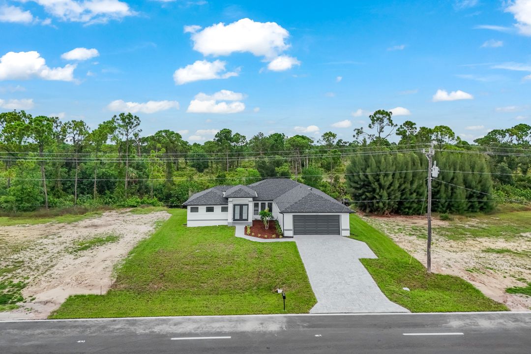 523 Wilmington Pkwy, Cape Coral, FL 33993