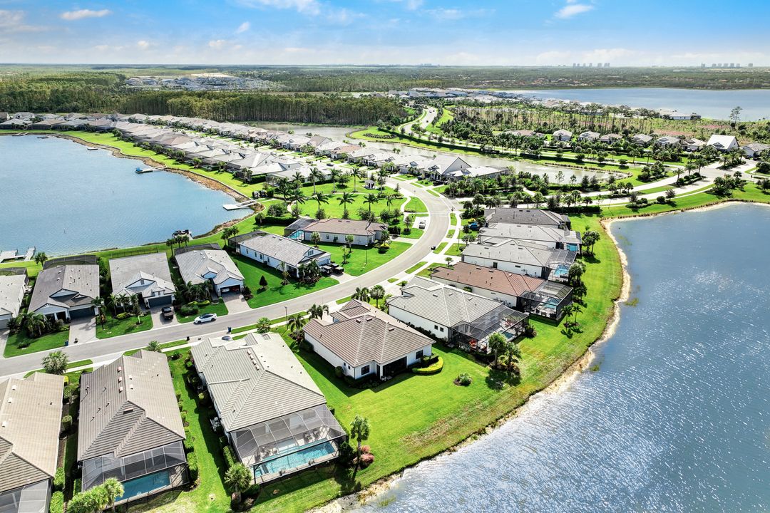 19184 Aqua Shore Dr, Fort Myers, FL 33913