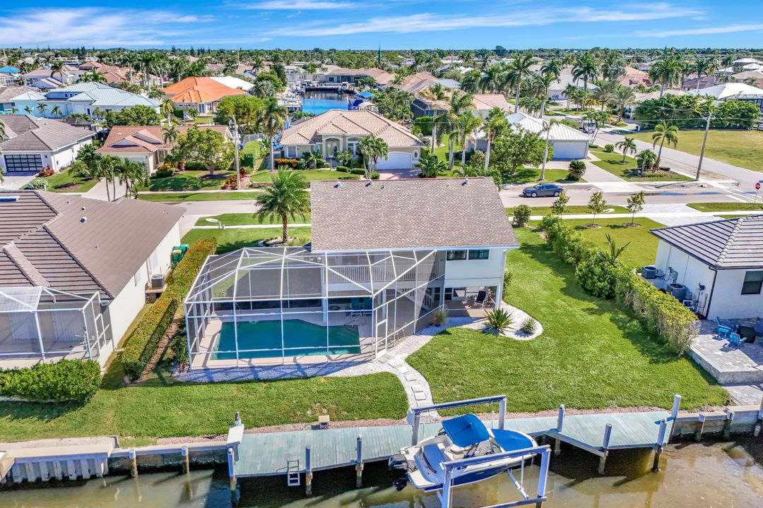 390 Waterleaf Ct, Marco Island, FL 34145