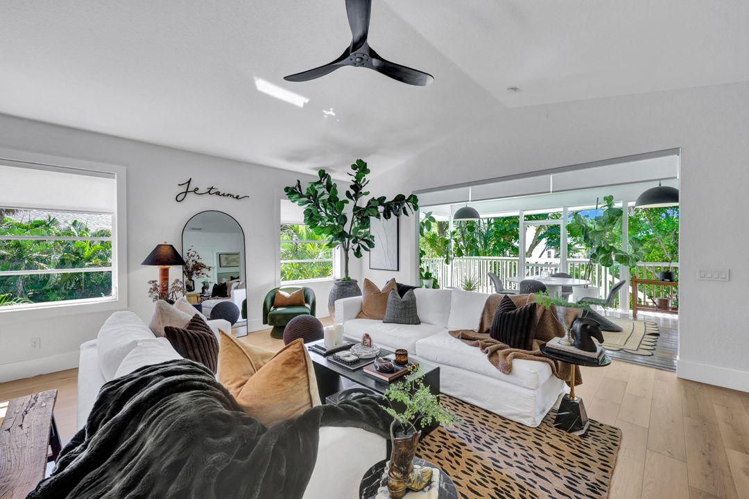 746 Park Ave, Naples, FL 34110