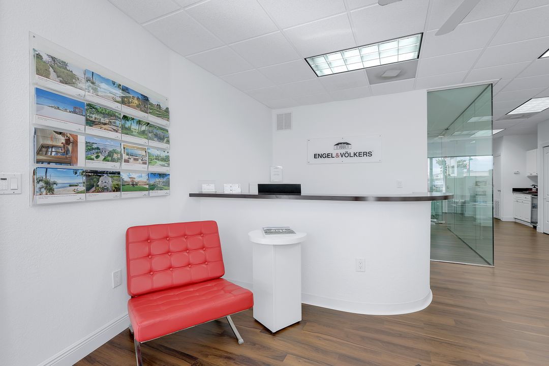 1031 Cape Coral Pkwy E, Cape Coral, FL 33904