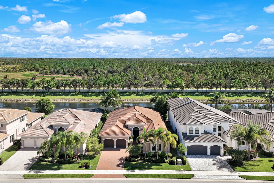 4394 Caldera Cir, Naples, FL 34119