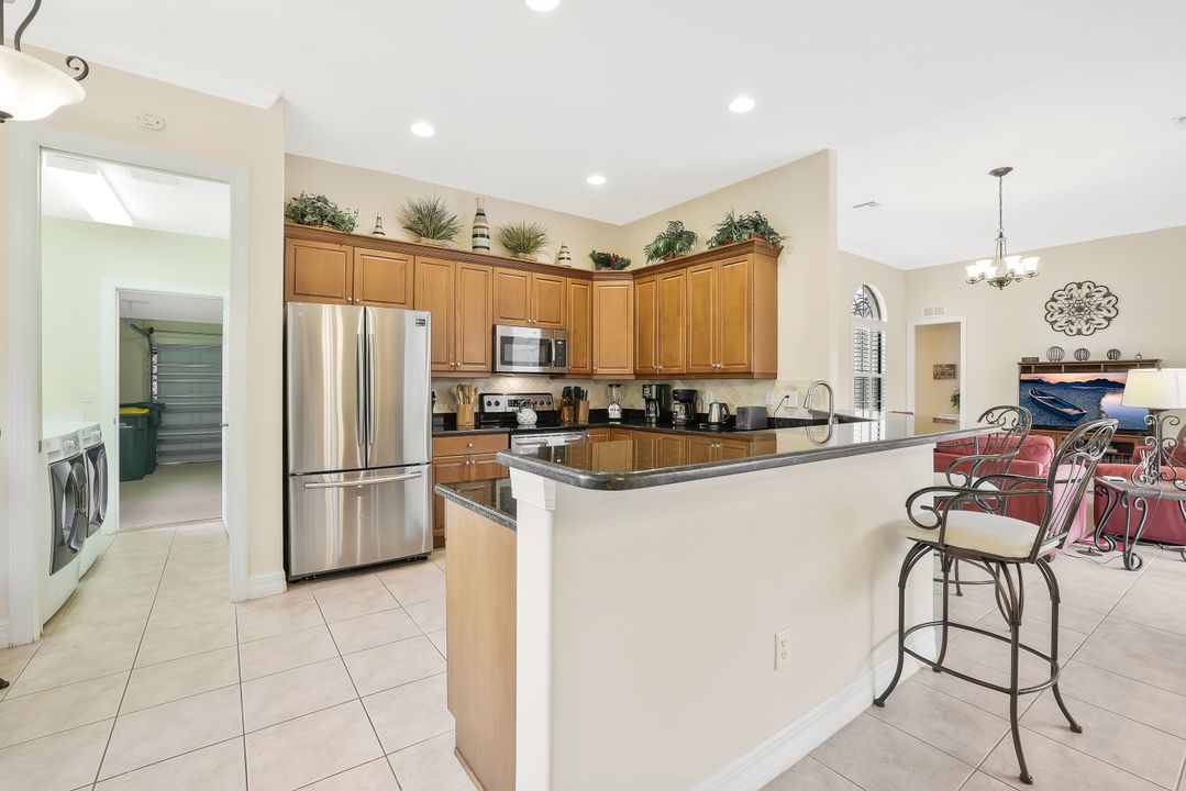 981 Tivoli Ct, Naples, FL 34104