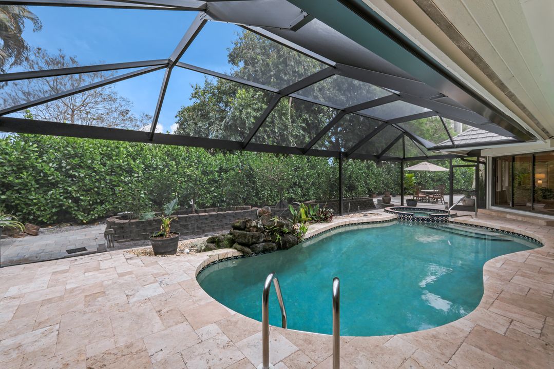 730 Bay Tree Ct, Naples, FL 34108
