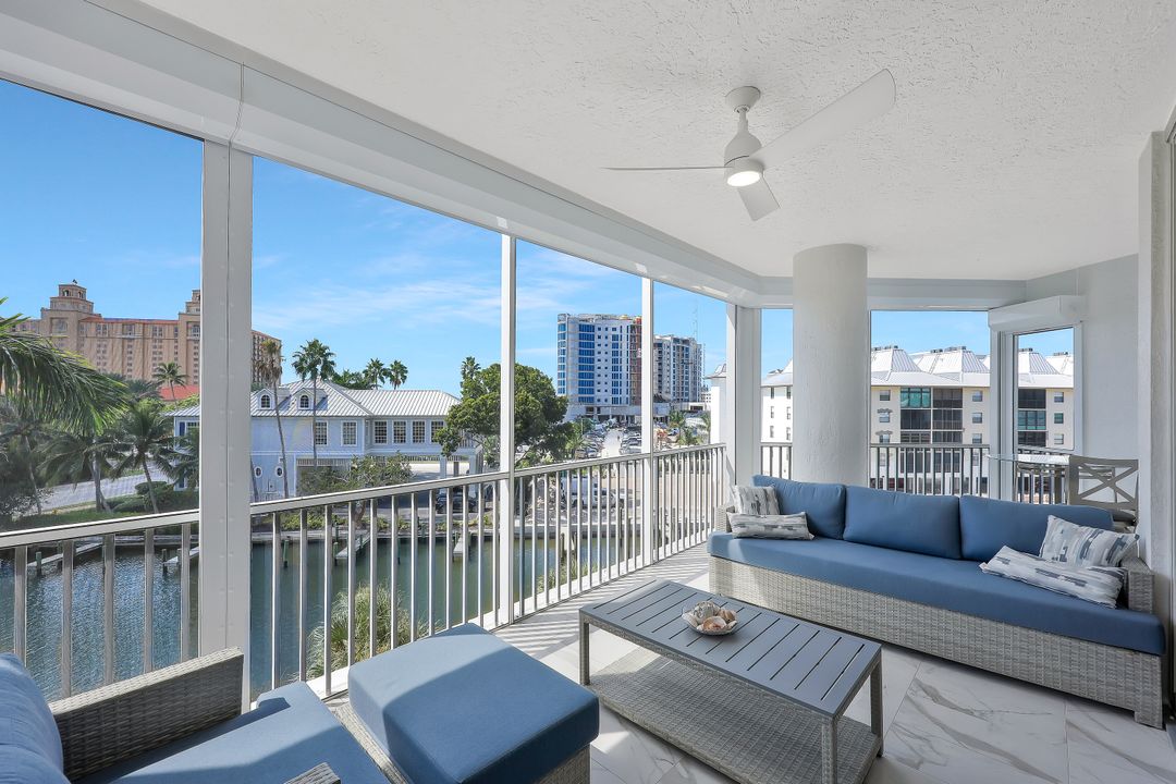 400 Flagship Dr #402, Naples, FL 34108